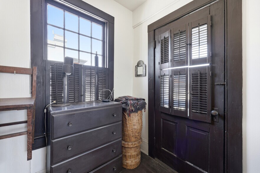 More Photos Of 50 Charlotte St, Saint Augustine Storefront Retail Office For Sale