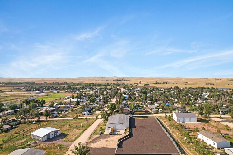 More Photos Of 600 Sioux Ave, Simla Manufacturing For Sale