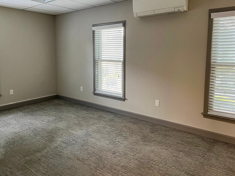More Photos Of 6 W Mill St, Medfield Office For Lease