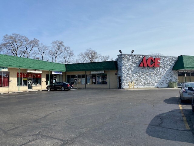 More Photos Of 5600-5649 167th St, Tinley Park Unknown For Lease