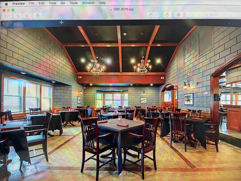 More Photos Of 322 W Montauk Hwy, Hampton Bays Restaurant For Sale