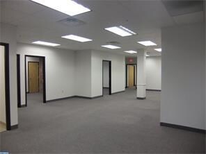 More Photos Of 422 Mill St, Bristol Office For Sale
