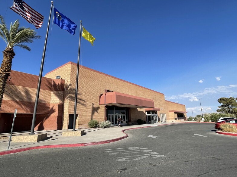 Primary Photo Of 4000 Meadows Ln, Las Vegas Department Store For Lease