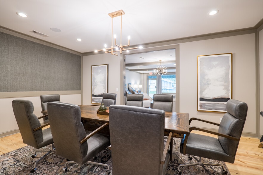 More Photos Of 1004 Williams St, Valdosta Office For Sale