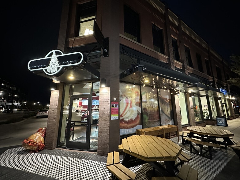 More Photos Of 801 E Douglas Ave, Wichita Office For Lease