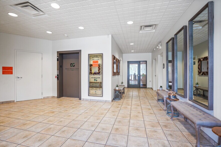 More Photos Of 5156 Blazer Pky, Dublin Medical For Lease