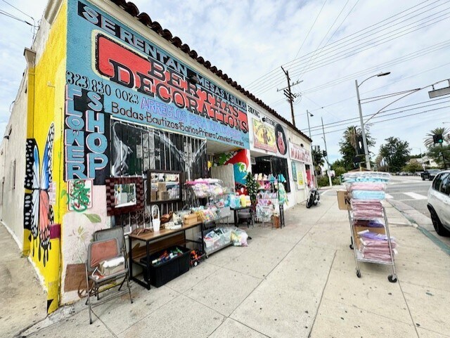 More Photos Of 405 S Boyle Ave, Los Angeles Apartments For Sale