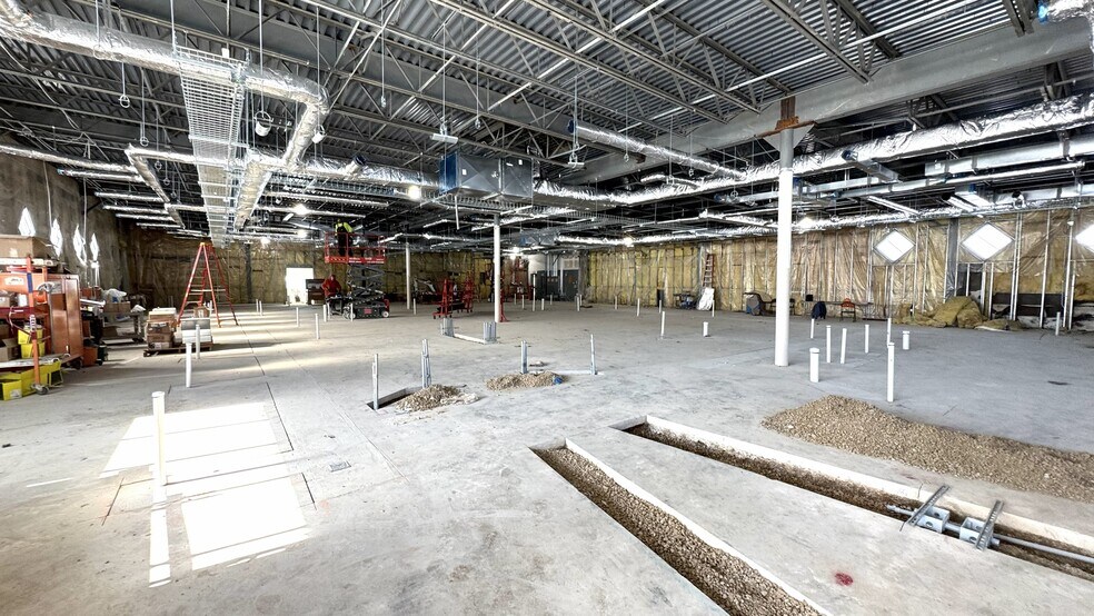 More Photos Of 780 High St, Wadsworth Office For Sale