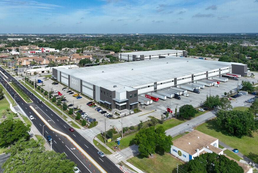 More Photos Of 2001 W Oak Ridge Rd, Orlando Distribution For Lease