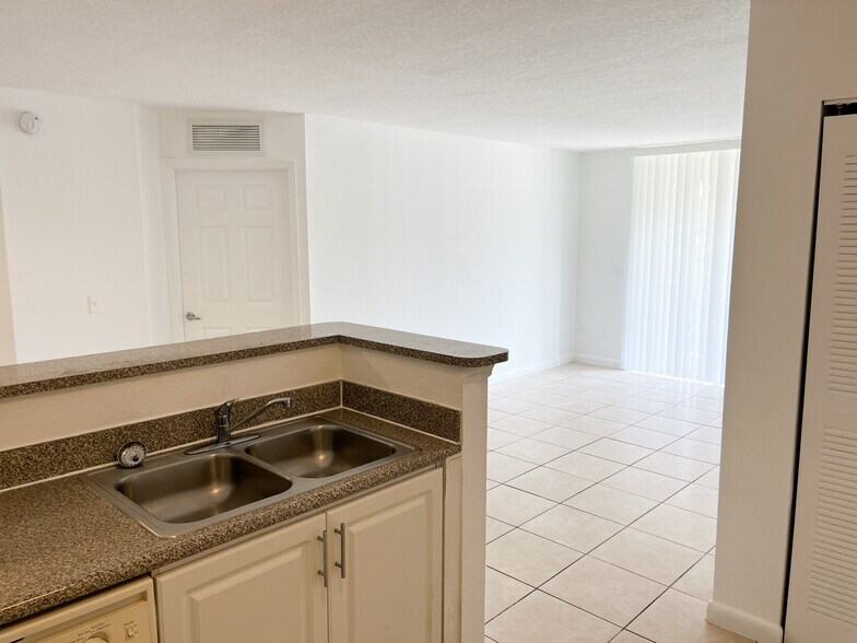 More Photos Of 13770-13820 NE 3rd Ct, North Miami Multifamily For Sale