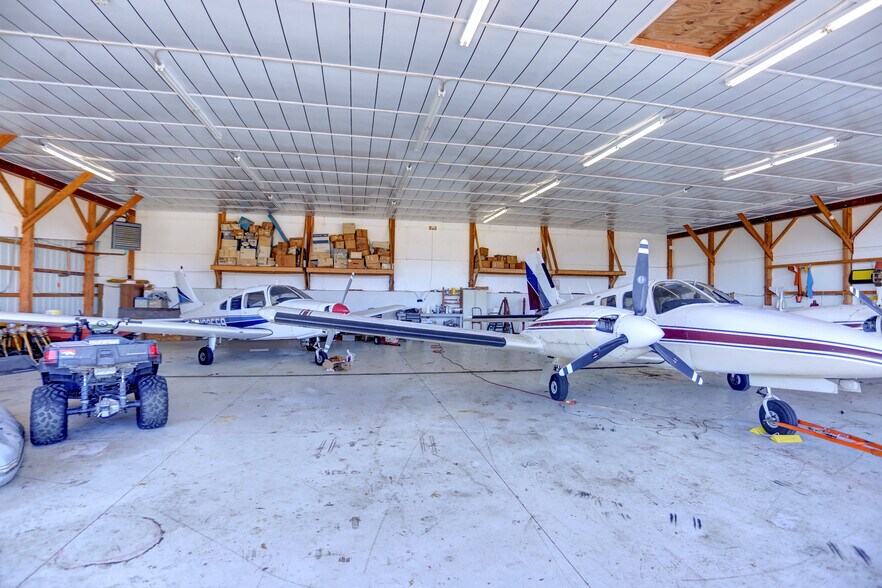 More Photos Of 600 Airport Dr, Mifflintown Flex For Sale