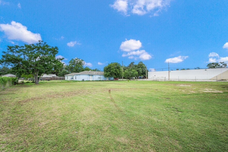 More Photos Of 1421 2nd St, Pleasanton Auto Repair For Sale