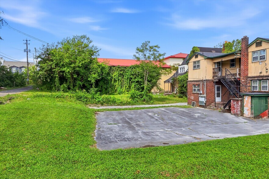 More Photos Of 3206 E Magnolia Ave, Knoxville Apartments For Sale