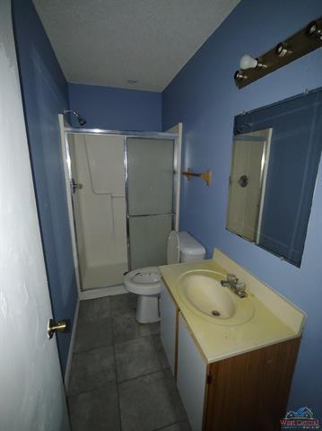 More Photos Of 400 S Walnut St, La Monte Apartments For Sale