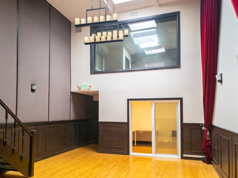 More Photos Of 13432 Beach Ave, Marina Del Rey Loft Creative Space For Sale