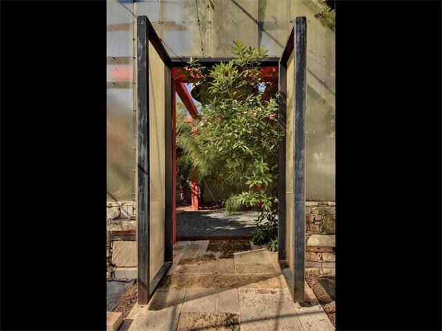 More Photos Of 638 Tillery St, Austin Office For Sale