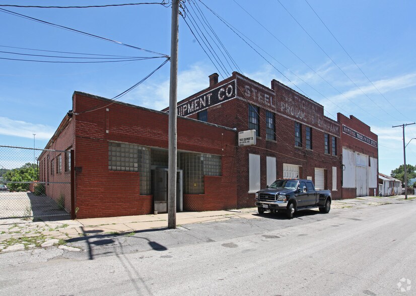 Primary Photo Of 1609 Crystal Ave, Kansas City Warehouse For Sale