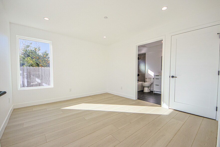 More Photos Of 5709 Auckland Ave, North Hollywood Apartments For Sale