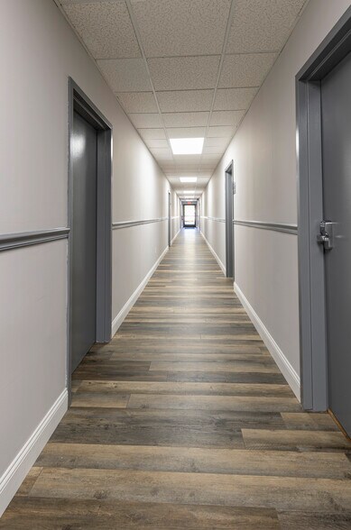 More Photos Of 35 N Main St, Southington Medical For Lease