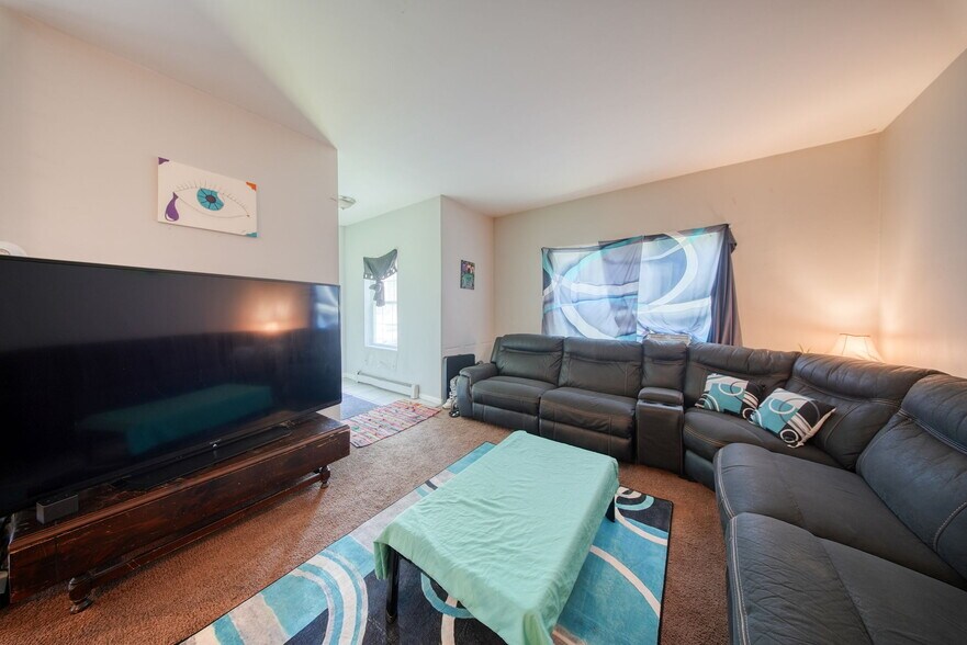 More Photos Of 100 1/2 Kingston Ave, Port Jervis Apartments For Sale
