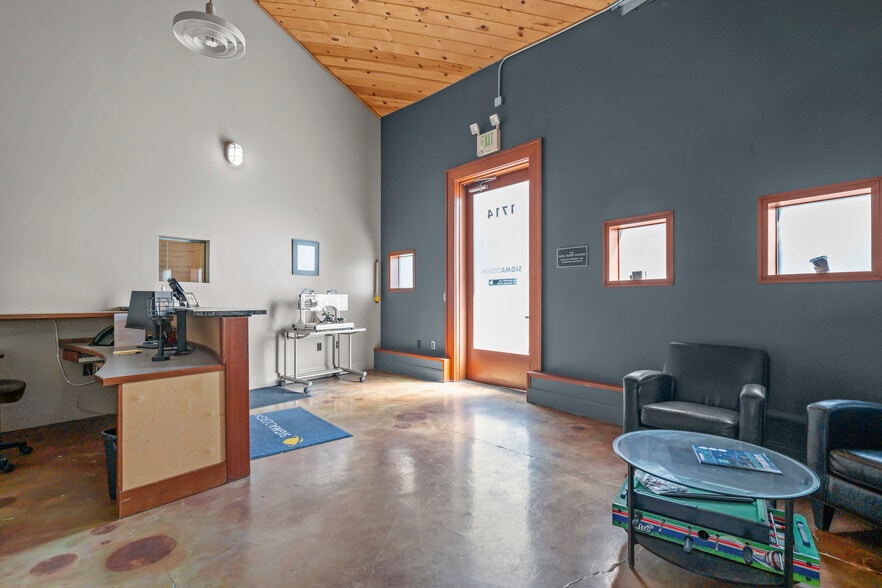 More Photos Of 1714 Broadway St, Vancouver Auto Repair For Sale