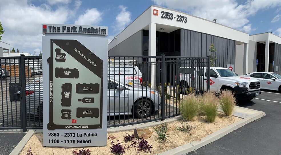 More Photos Of 2353-2373 W La Palma Ave, Anaheim Manufacturing For Lease