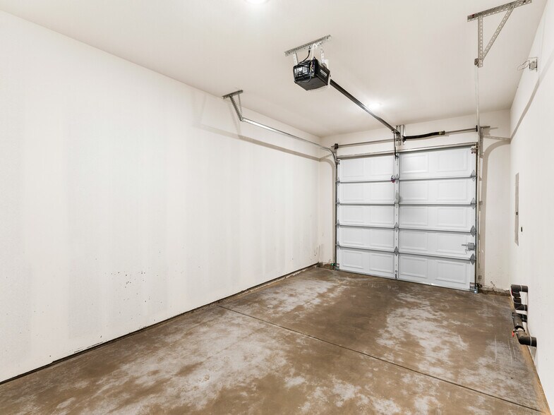 More Photos Of 331 SE Jetty Ave, Lincoln City Apartments For Sale