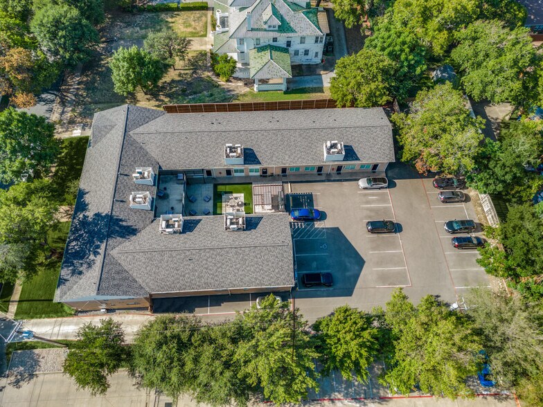 More Photos Of 425 N Rosemont Ave, Dallas Apartments For Sale