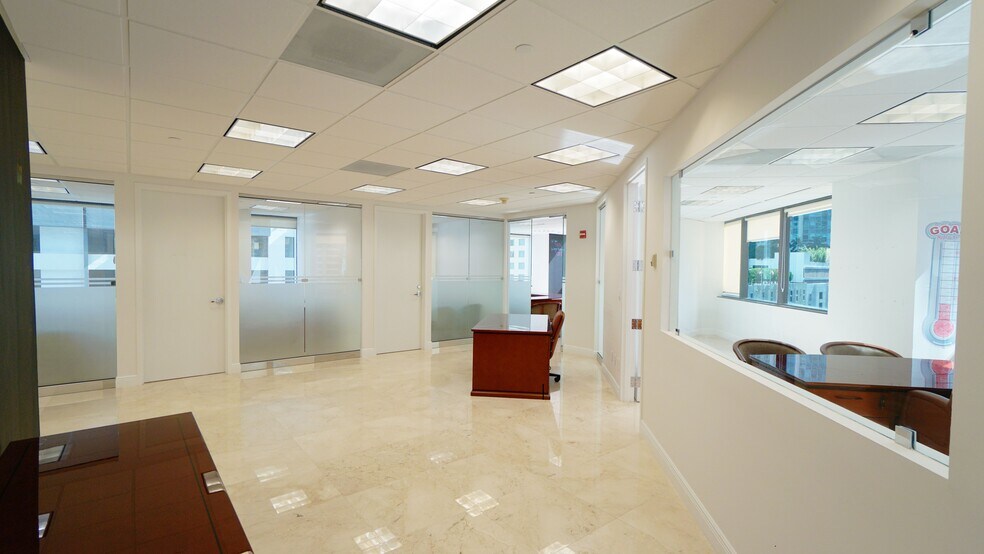 More Photos Of 1200 Brickell Ave, Miami Office For Sale