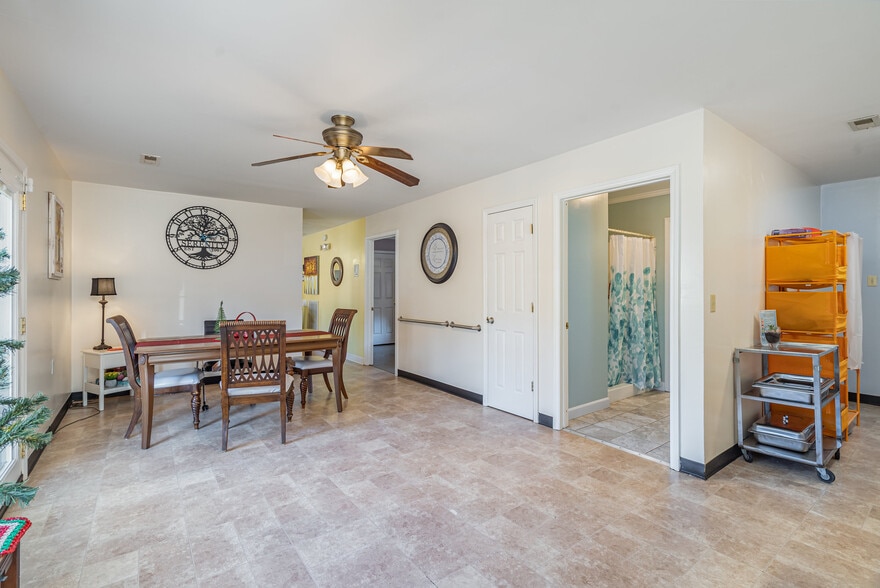 More Photos Of 2415A-2415B-2441 S Center St, Hickory Assisted Living For Sale