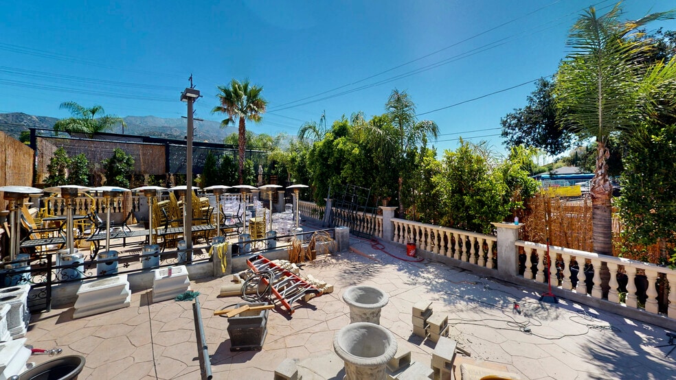More Photos Of 6500 Foothill Blvd, Tujunga Restaurant For Sale