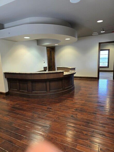 More Photos Of 3310 N Capital Of Texas Hwy, Austin Storefront Retail Office For Lease