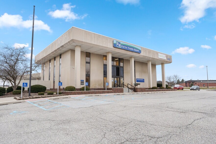 More Photos Of 808 Vale Park Rd, Valparaiso Bank For Sale