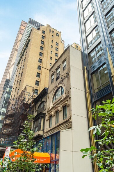 More Photos Of 129 E 47th St, New York Apartments For Sale