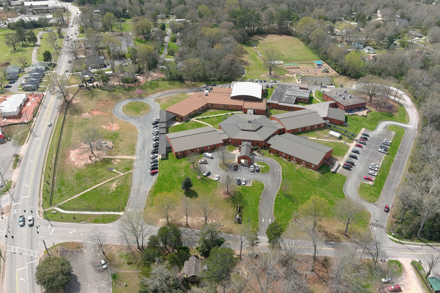 Primary Photo Of 314 S Washington Ave, Eatonton Schools For Sale