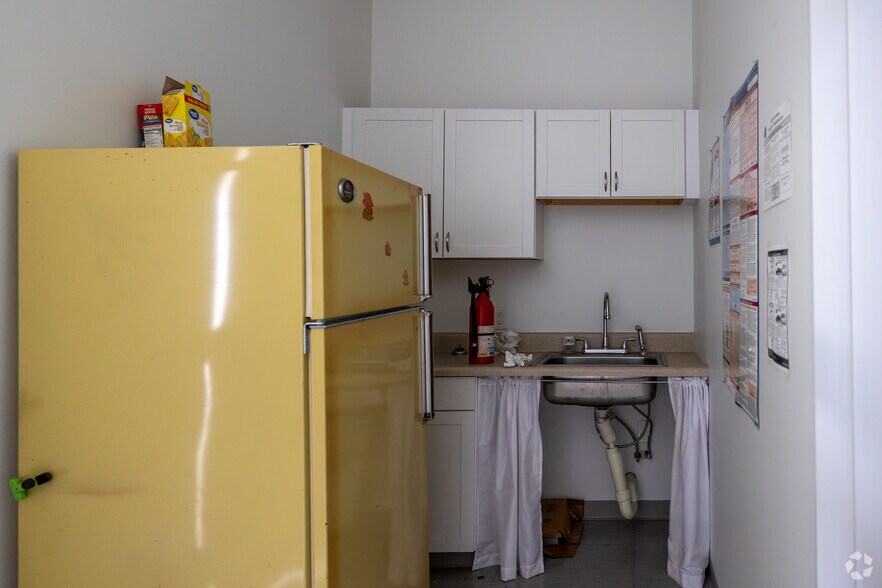 More Photos Of 203 Cedar Springs Rd, Spartanburg Unknown For Lease