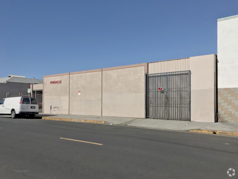 More Photos Of 777 Stanford Ave, Los Angeles Warehouse For Lease