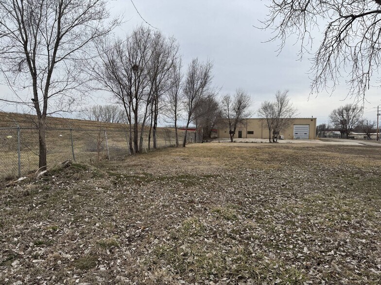 More Photos Of 225 NW Curtis St, Topeka Land For Sale