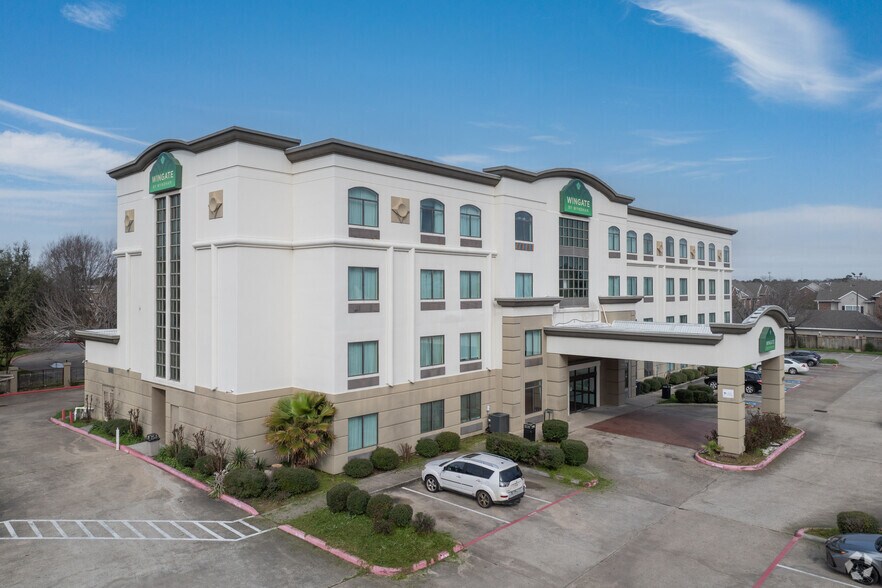Primary Photo Of 9050 Mills Rd, Houston Hotel For Sale