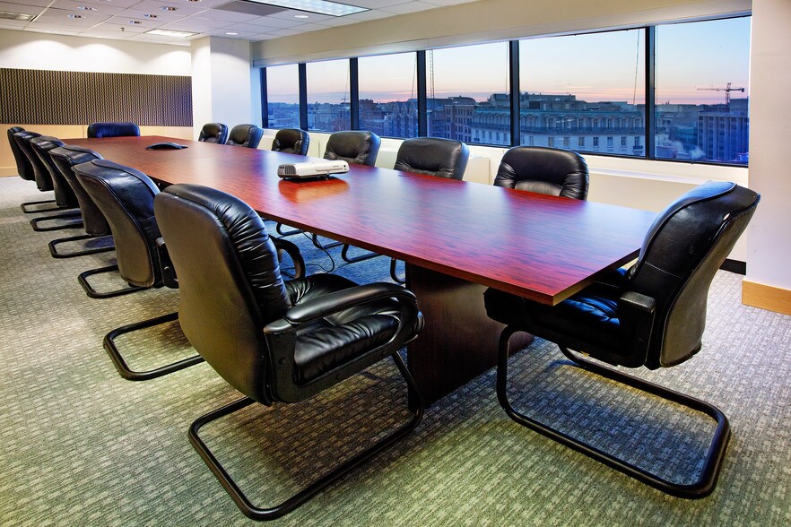 More Photos Of 11 DuPont Cir NW, Washington Office For Lease