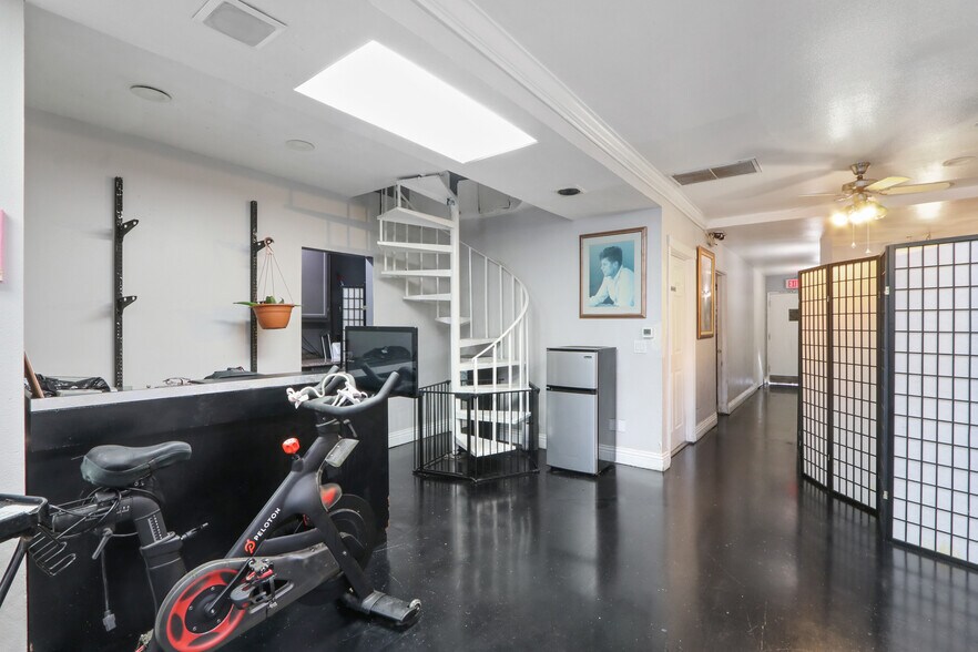 More Photos Of 2517 W Beverly Blvd, Montebello Storefront Retail Residential For Sale