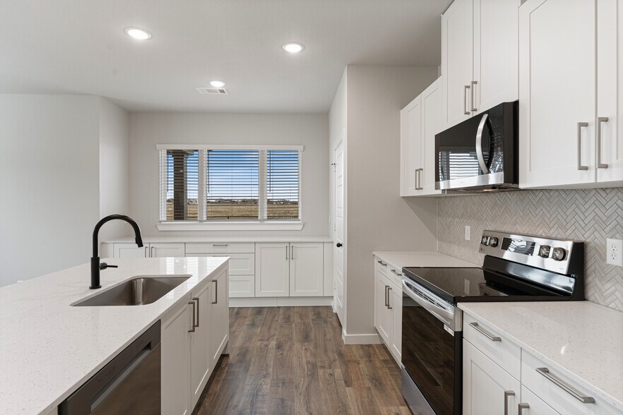 More Photos Of 4405 Clovis Ct, Midlothian Apartments For Sale