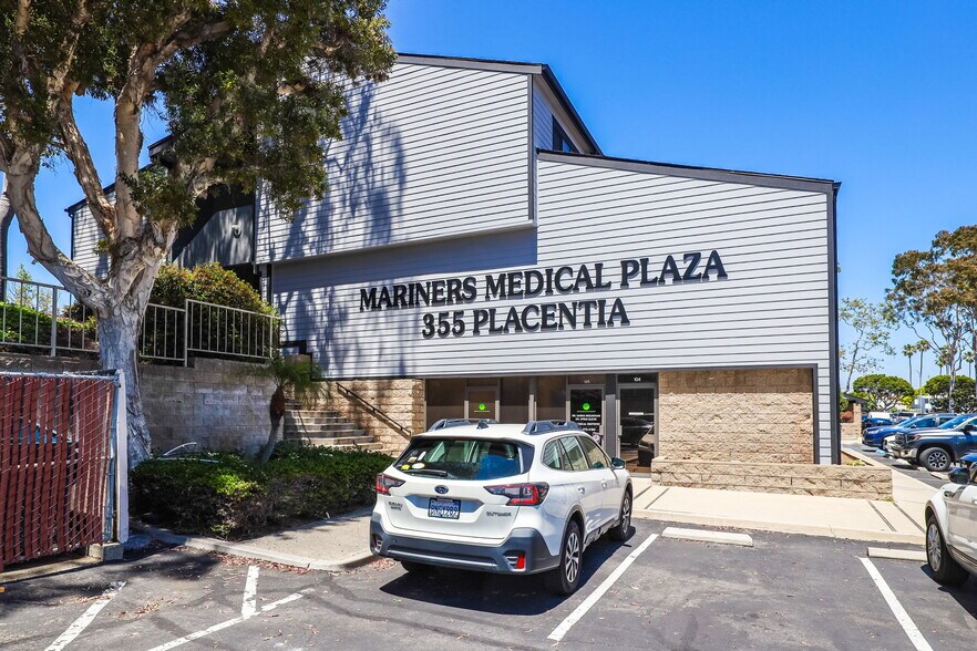 More Photos Of 355 Placentia Ave, Newport Beach Medical For Sale