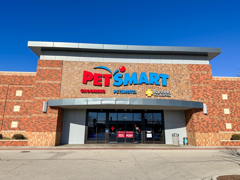 More Photos Of 999 Elmhurst Rd, Mount Prospect Unknown For Lease