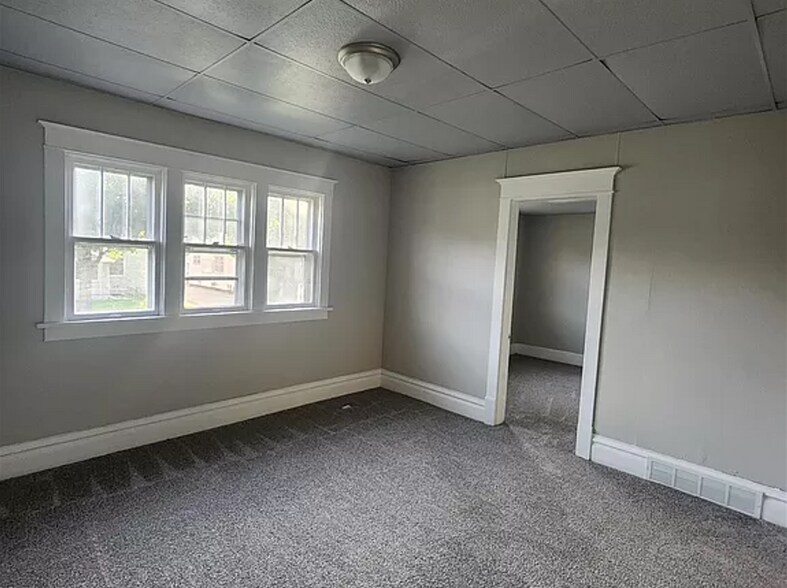 More Photos Of 1118 W 8th St, Sioux Falls Multifamily For Sale