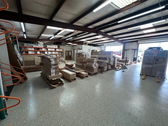 More Photos Of 27823 Highway Blvd, Katy Light Distribution For Lease