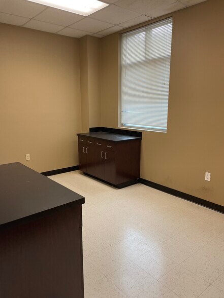 More Photos Of 3115 College Park Dr, Conroe Medical For Lease