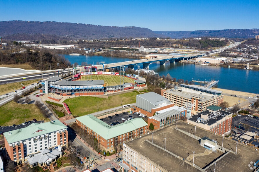 More Photos Of 215 Chestnut St, Chattanooga Hotel For Sale
