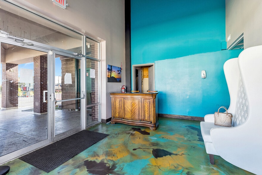More Photos Of 11473 Chester Rd, Sharonville Restaurant For Sale