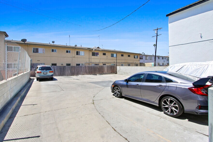 More Photos Of 2694 James M Wood Blvd, Los Angeles Apartments For Sale